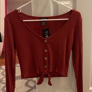 Cropped, long sleeve red shirt